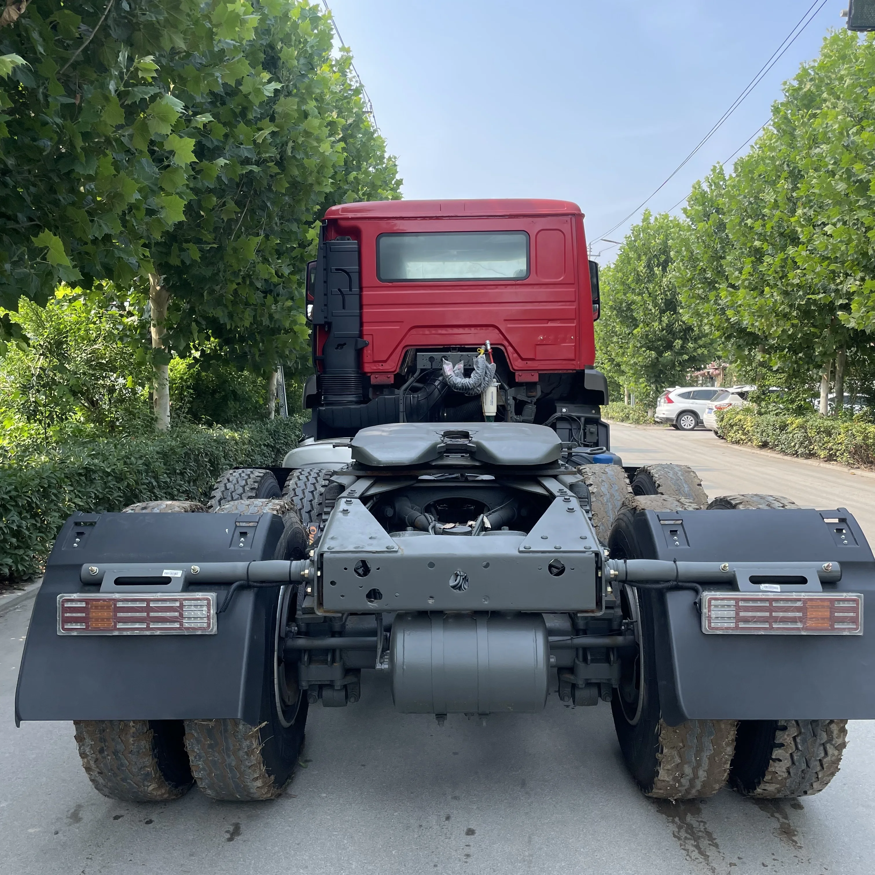 Used Sinotruk Hohan Howo Good Condition Trailer Truck Head 371HP 380HP 400HP  Tractor Truck With Weichai/Sinotruk Engine