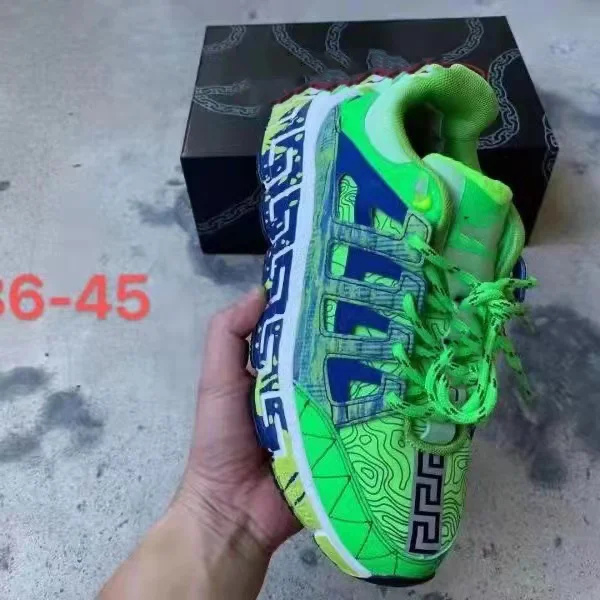 Luxury Designer Reaction Varsace Sneaker Men Women Sport Retro Walking Casual Shoes Zapatillas