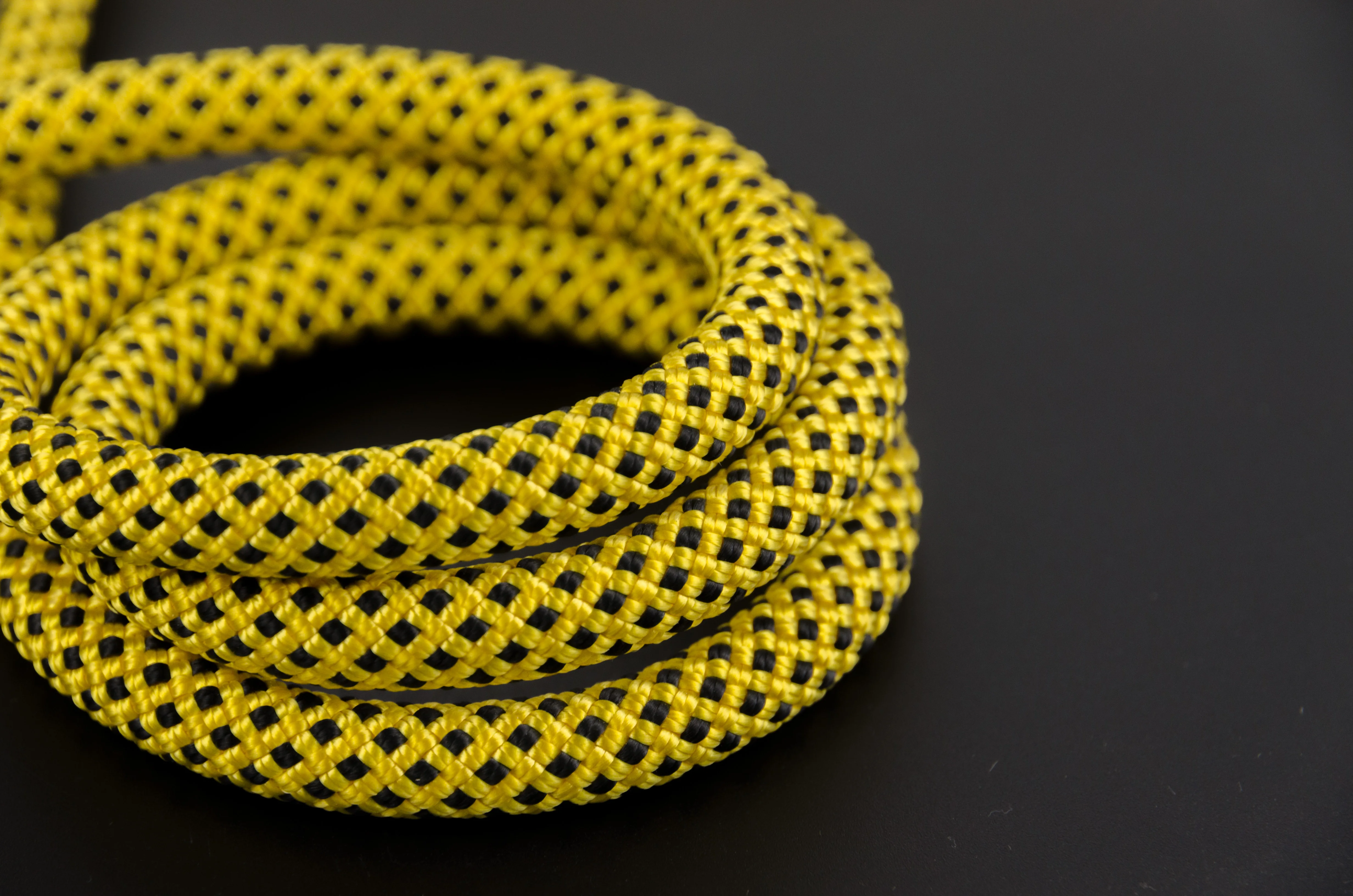 Wholesale Nylon Climbing Dynamic Rope Outdoor Sports Safety Rope 8.7mm Rock Dynamic Rope