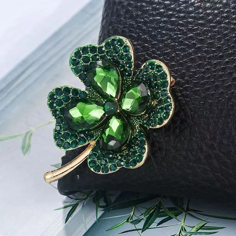 retro fashion clover flower corsage badge woman man suit brooch vintage simple luxury green red crystal rhinestone lapel brooch