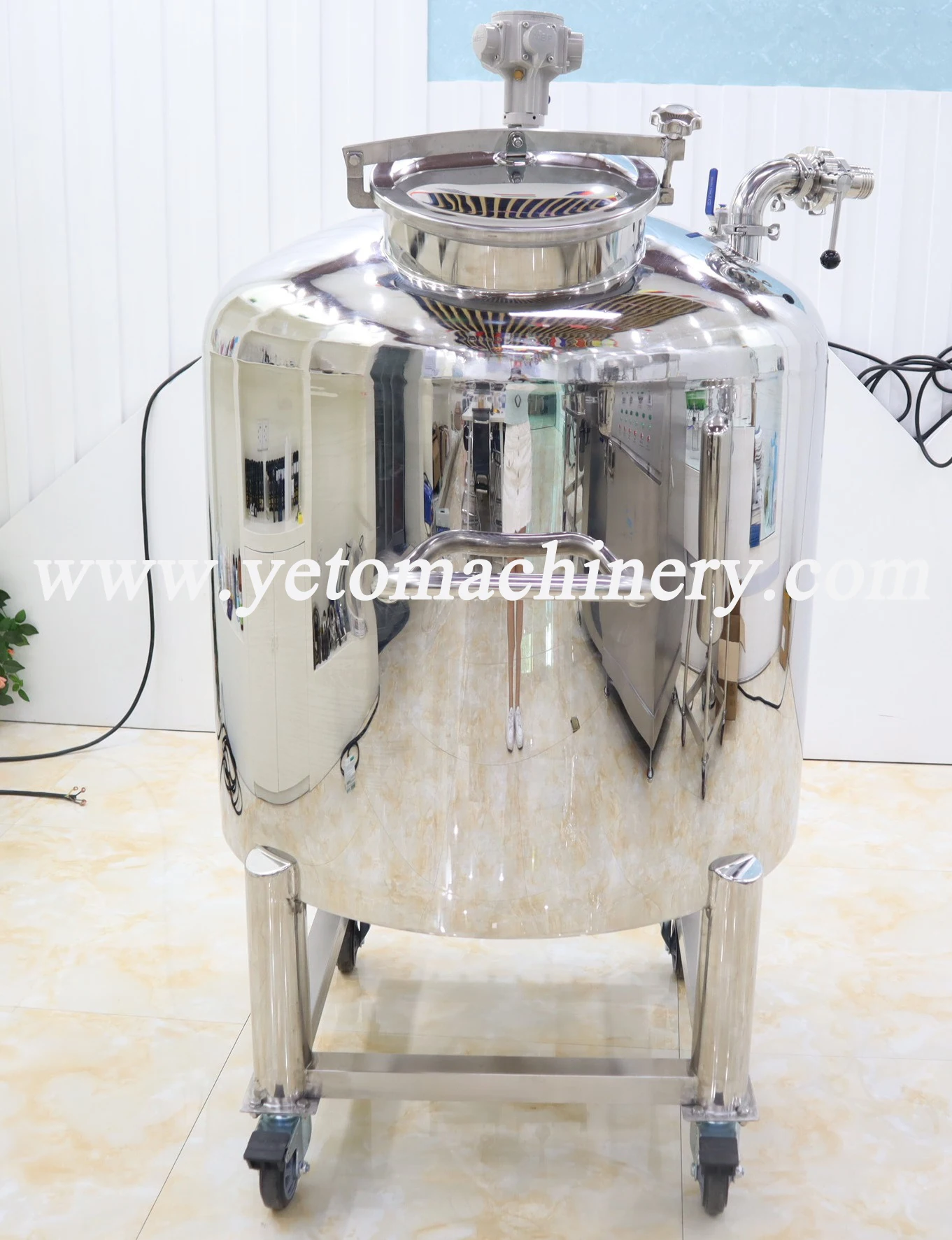 Косметическое жидкое масло, пневматическое герметичное смешивающее оборудование из нержавеющей стали, аппарат для производства парфюмерного ароматического масла, сока