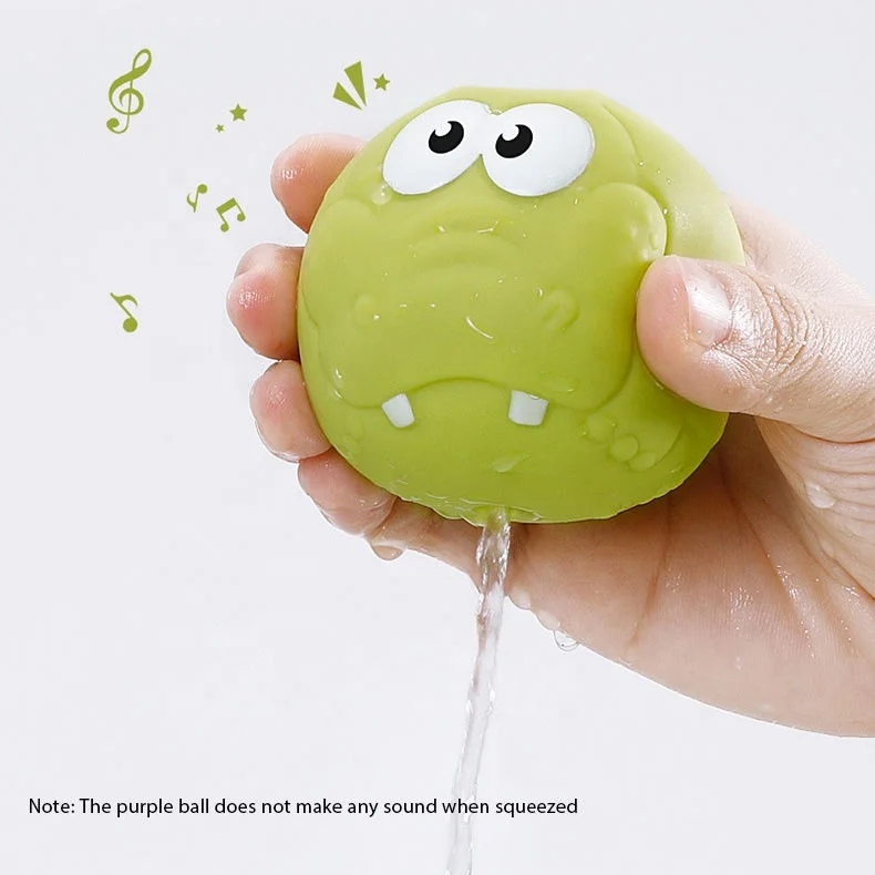 New Baby giraffe fishing and playing in water toy spray water basket toy baby bath and bath toy