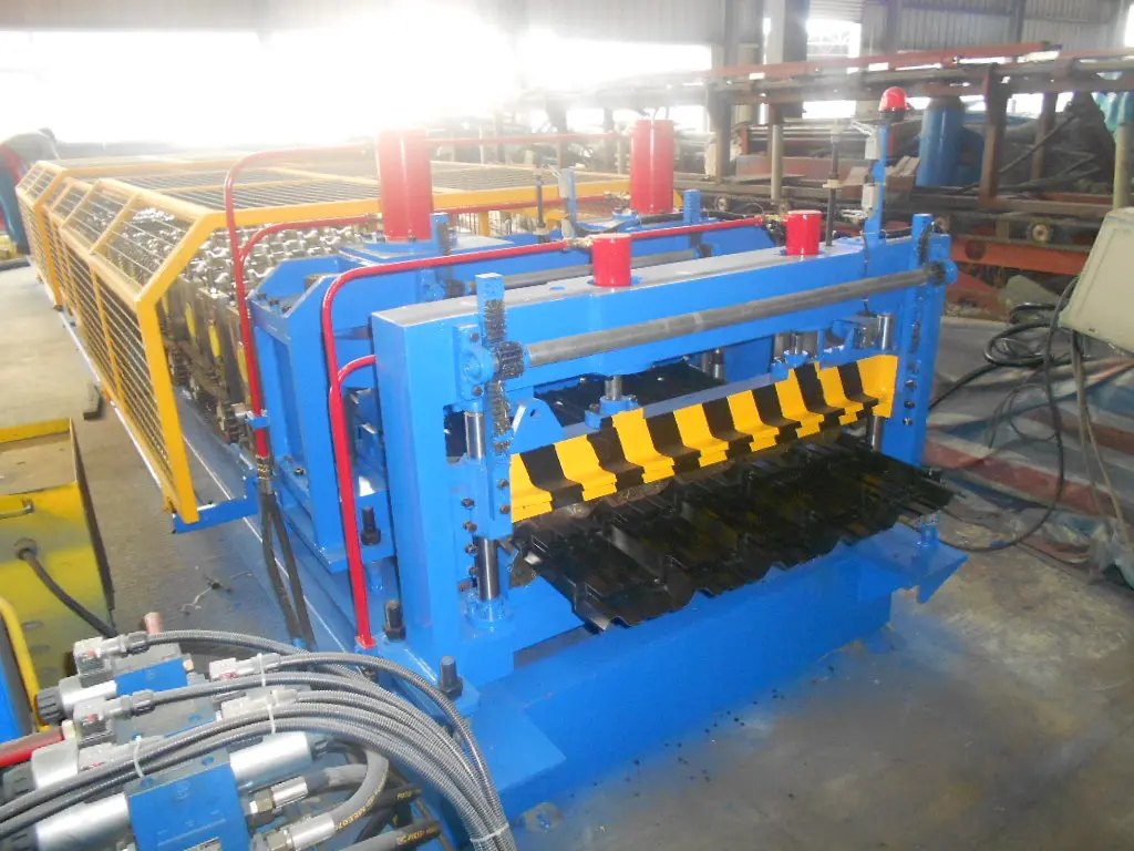 Colored Steel Corrugated Roof Tiles Sheet Roll Forming Making Machine Foor Roof
