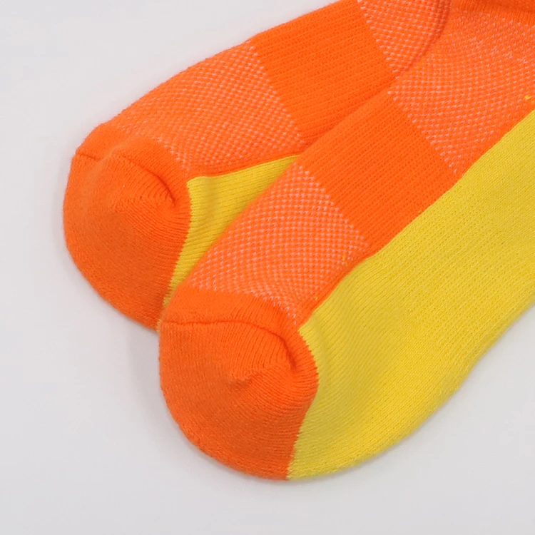 Male high trend white bamboo cotton custom design fashion crew socks with japanese sneakers style