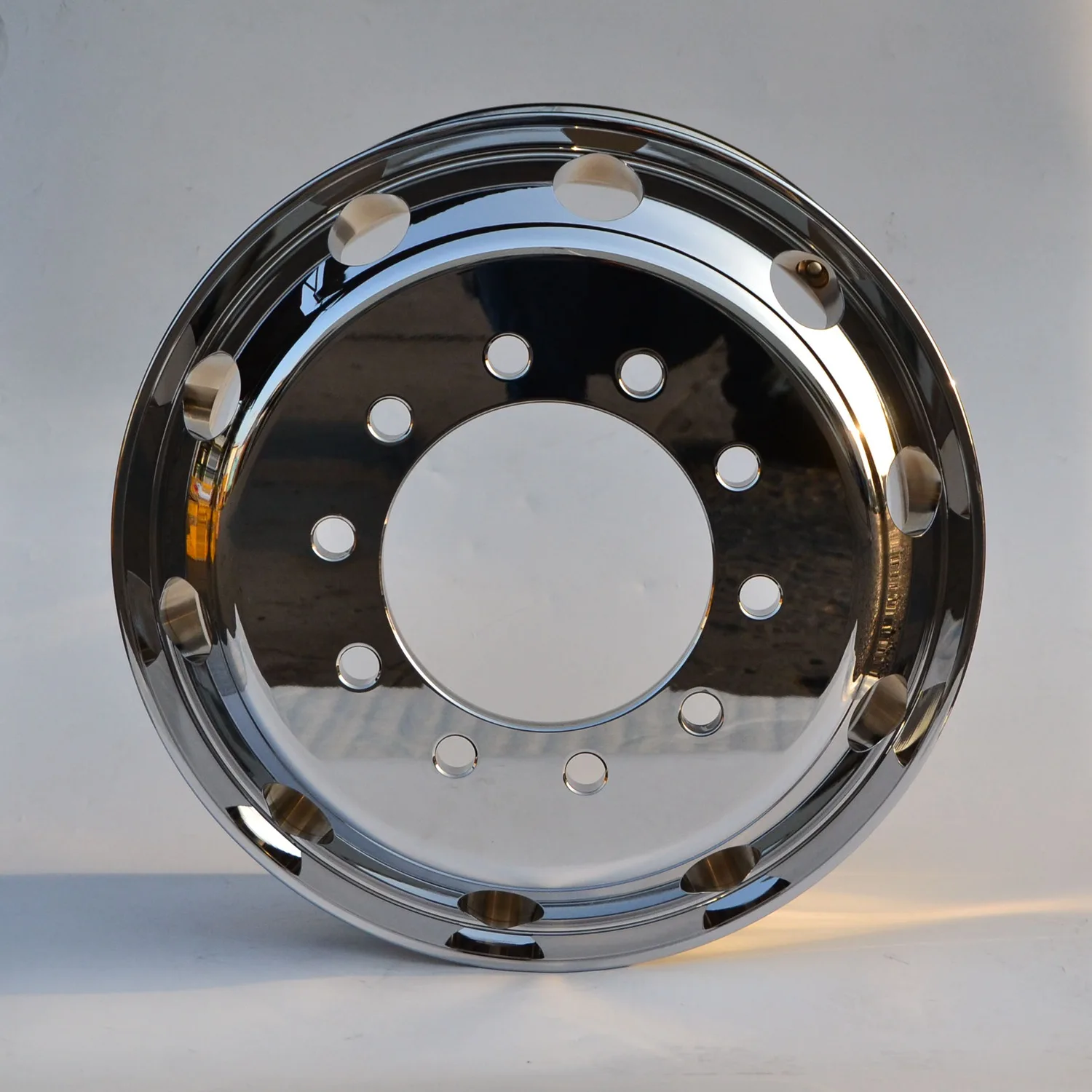
passenger bus rims wheel for sales bright finishing aluminum wheel 