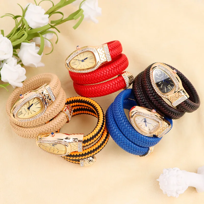 New Snake Wristwatch Custom Logo Bracelet Watches Ladies Women Diamond Leather Strap Bracelet