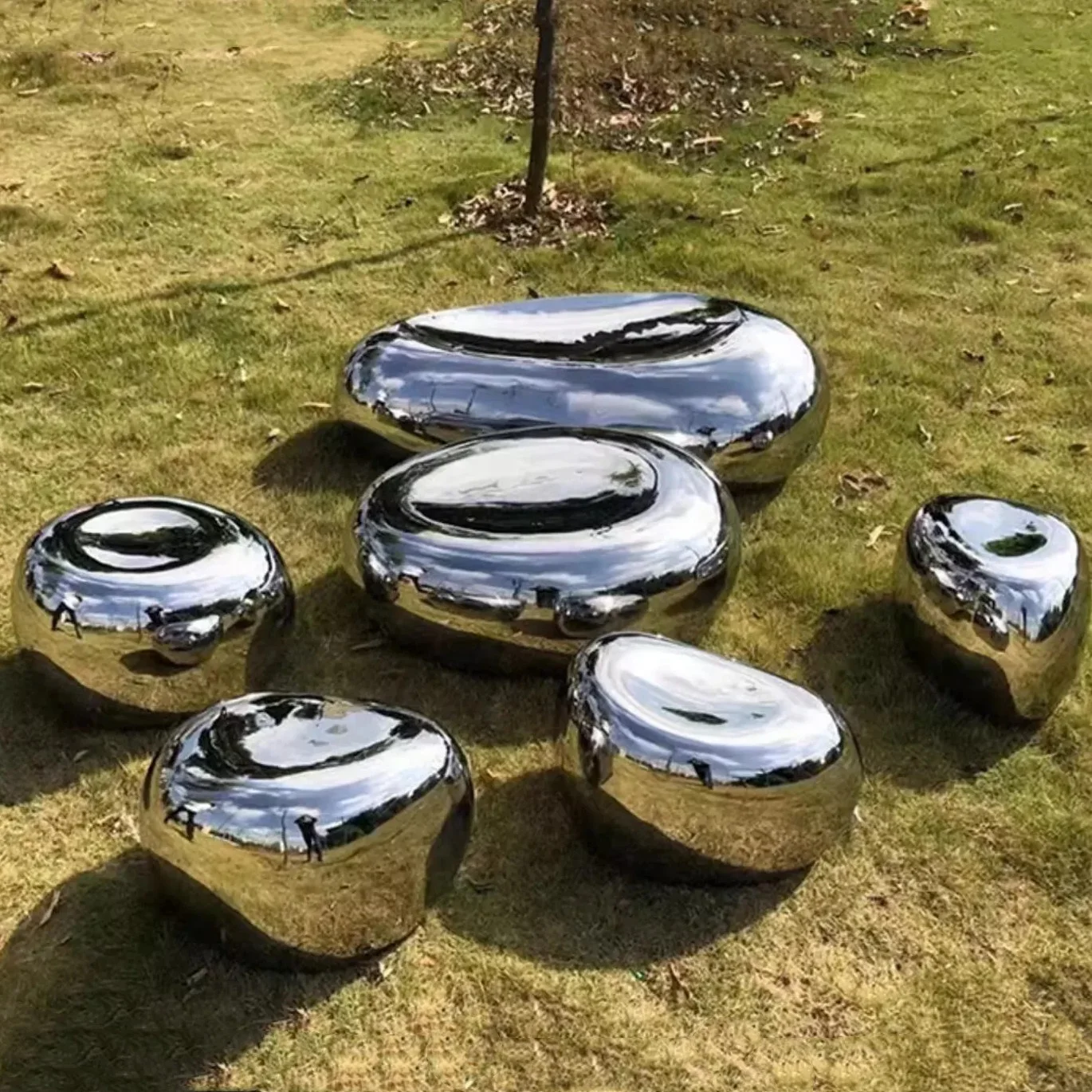 Wholesale Garden Decor Mirror polishing Stone shape Abstract stainless steel pebble Elliptical sculpture