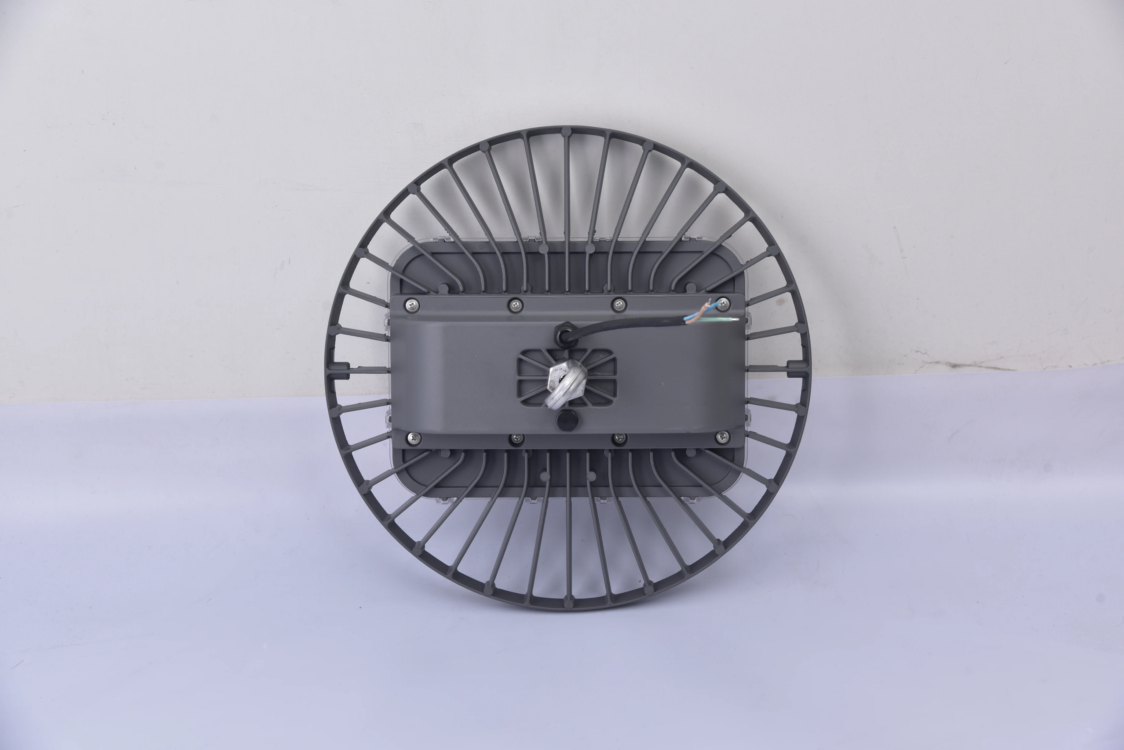 Wholesale Factory Price high quality cheap Outdoor Industry Aluminum Alloy UFO luminaire for industrial use