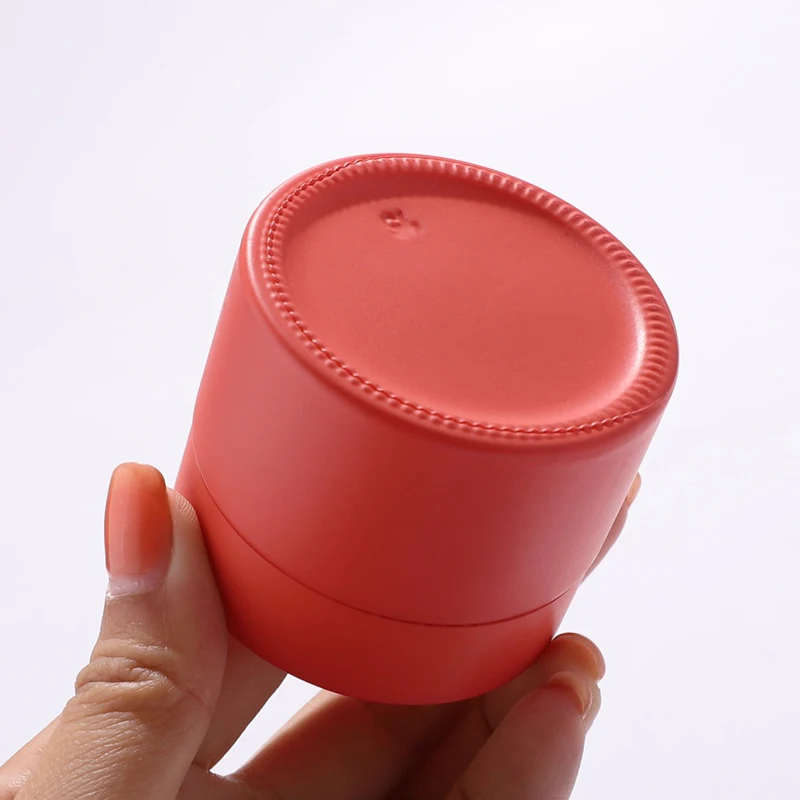 New design 50g customized color frosted cosmetic white ceramic jar packing with plastic cap for face cream eye cream for sale