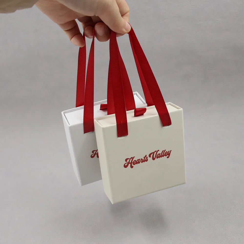 New Style Factory Wholesale Ring Necklace Bangle Wedding Gift Packaging Custom logo Jewelry Box with Ribbon Handle