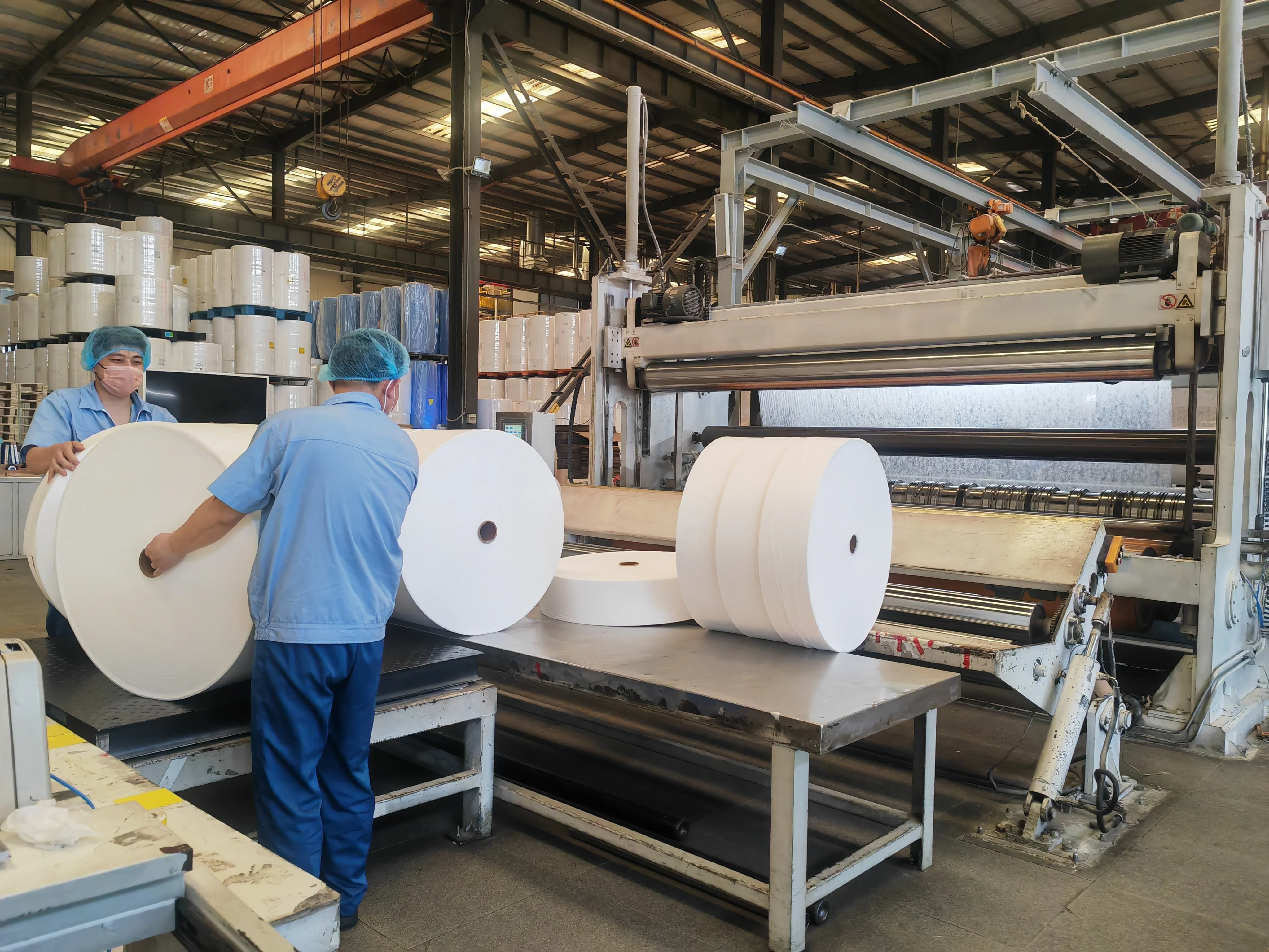 China Factory SS SSS Nonwoven Fabric Super Soft TNT Non Woven Fabric For Disposable Bed Sheet Making