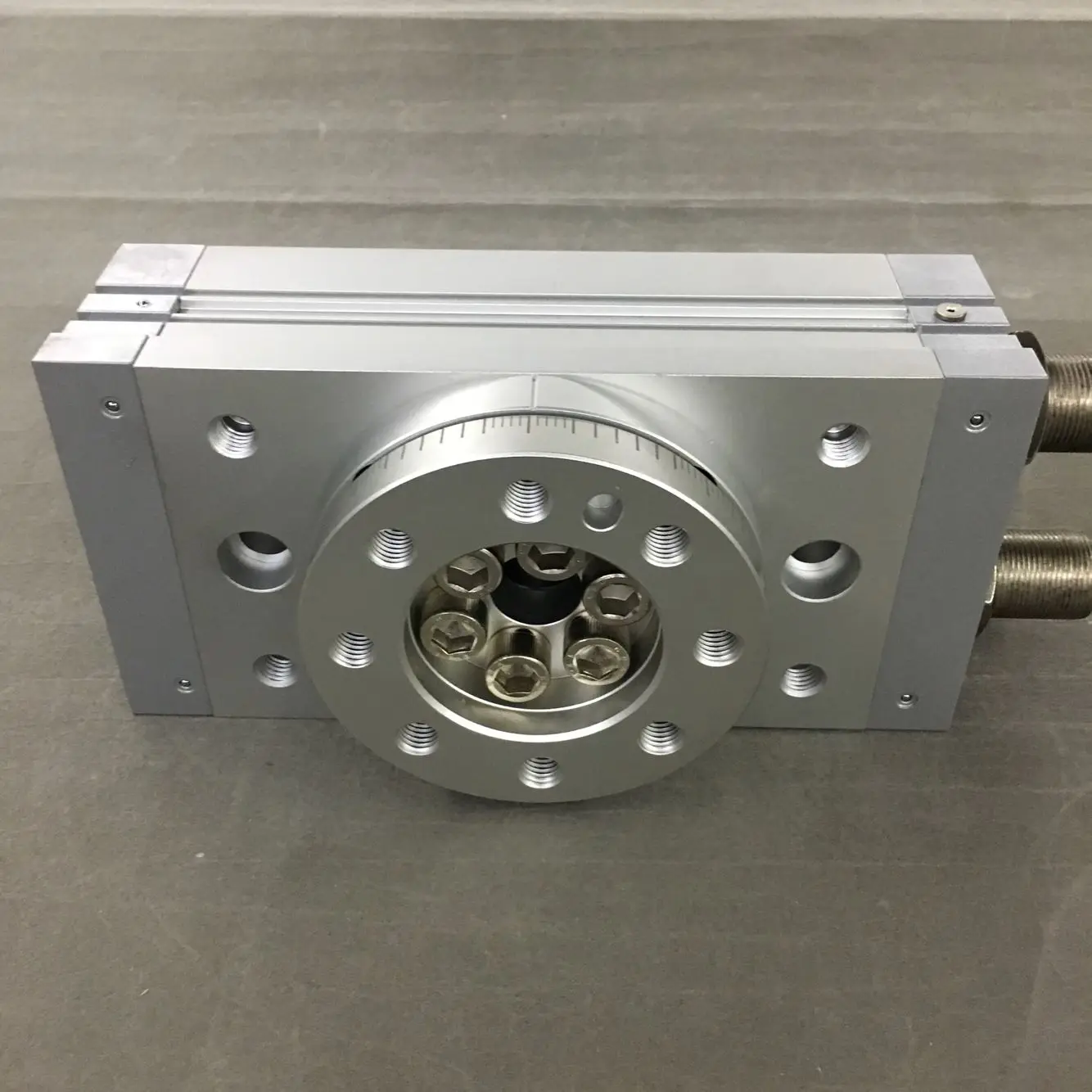 Воздушный пневматический цилиндр зажимные роторные приводы MSQ Series