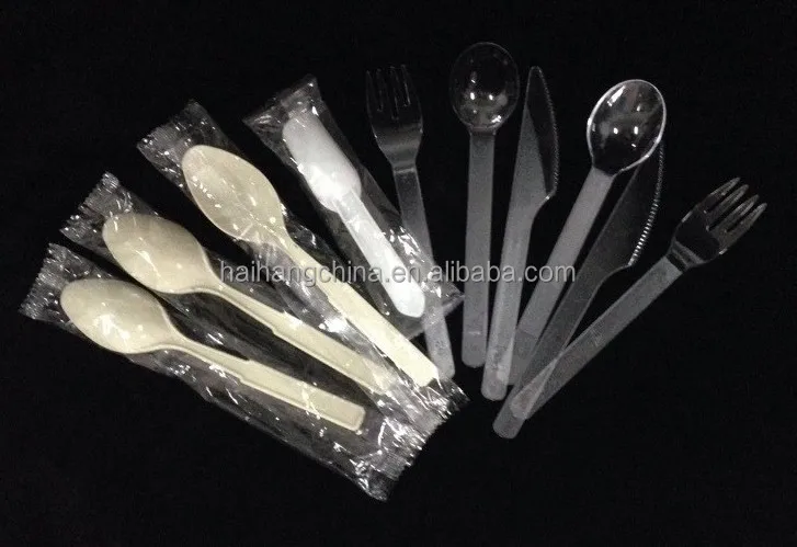 8 in 1 Disposable Plastic Tableware Napkin Toothpick Packaging Machine Pepper Wet Automatic Cutlery Sets Flow Pack Machine