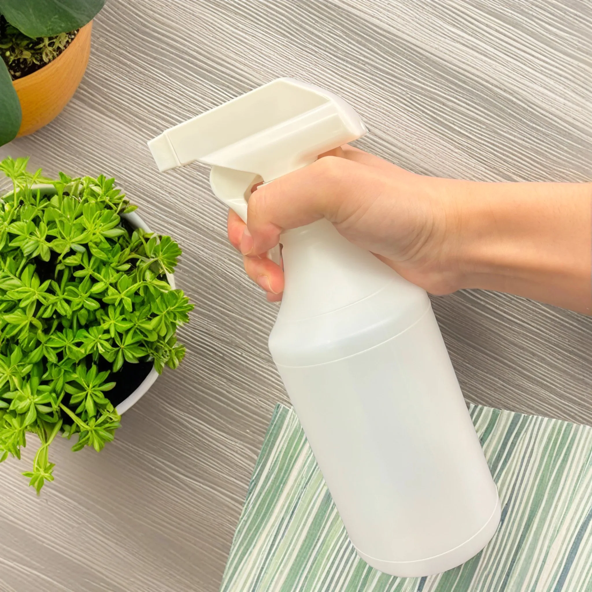 Empty plastic bottle 500ml 32oz/1L/1000ml HDPE trigger pump spray bottles