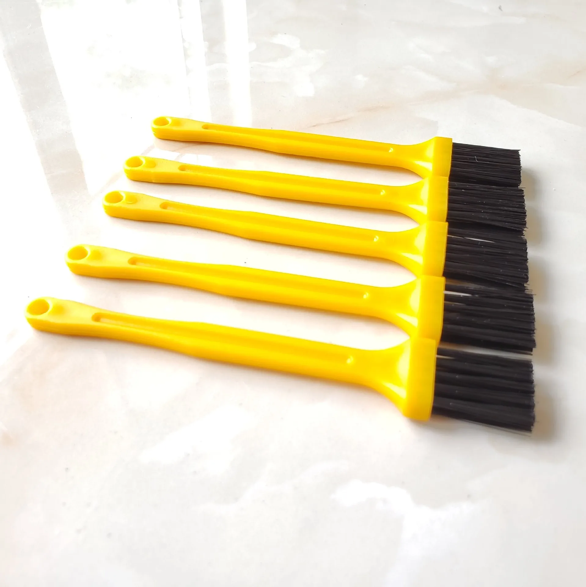 mini 10cm cup lid gap plastic cleaning brush yellow computer keyboard brush with long handle