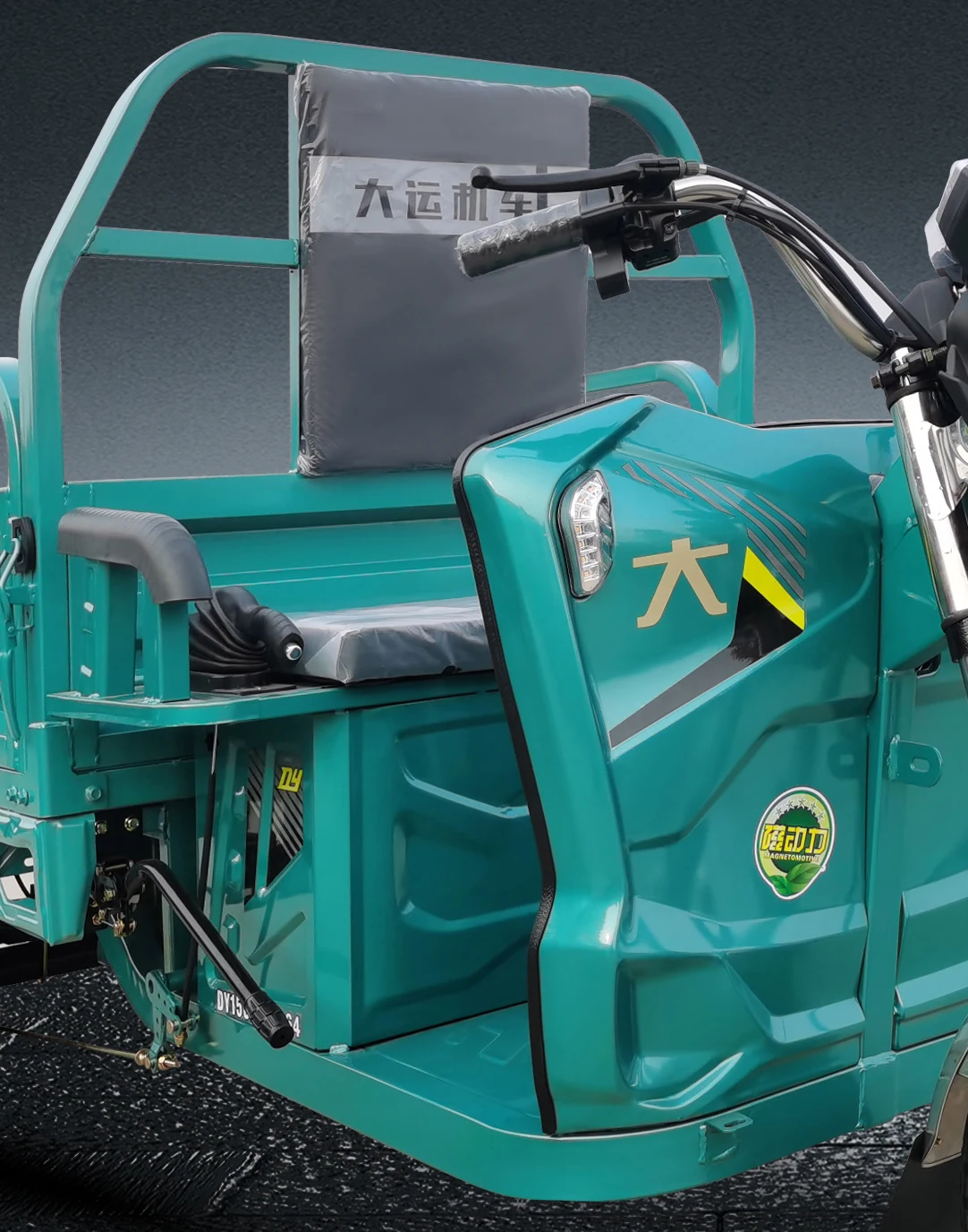 DAYUN motorcycle three wheels gasoline engine three wheel large cargo motorcycles three wheel covered motorcycle