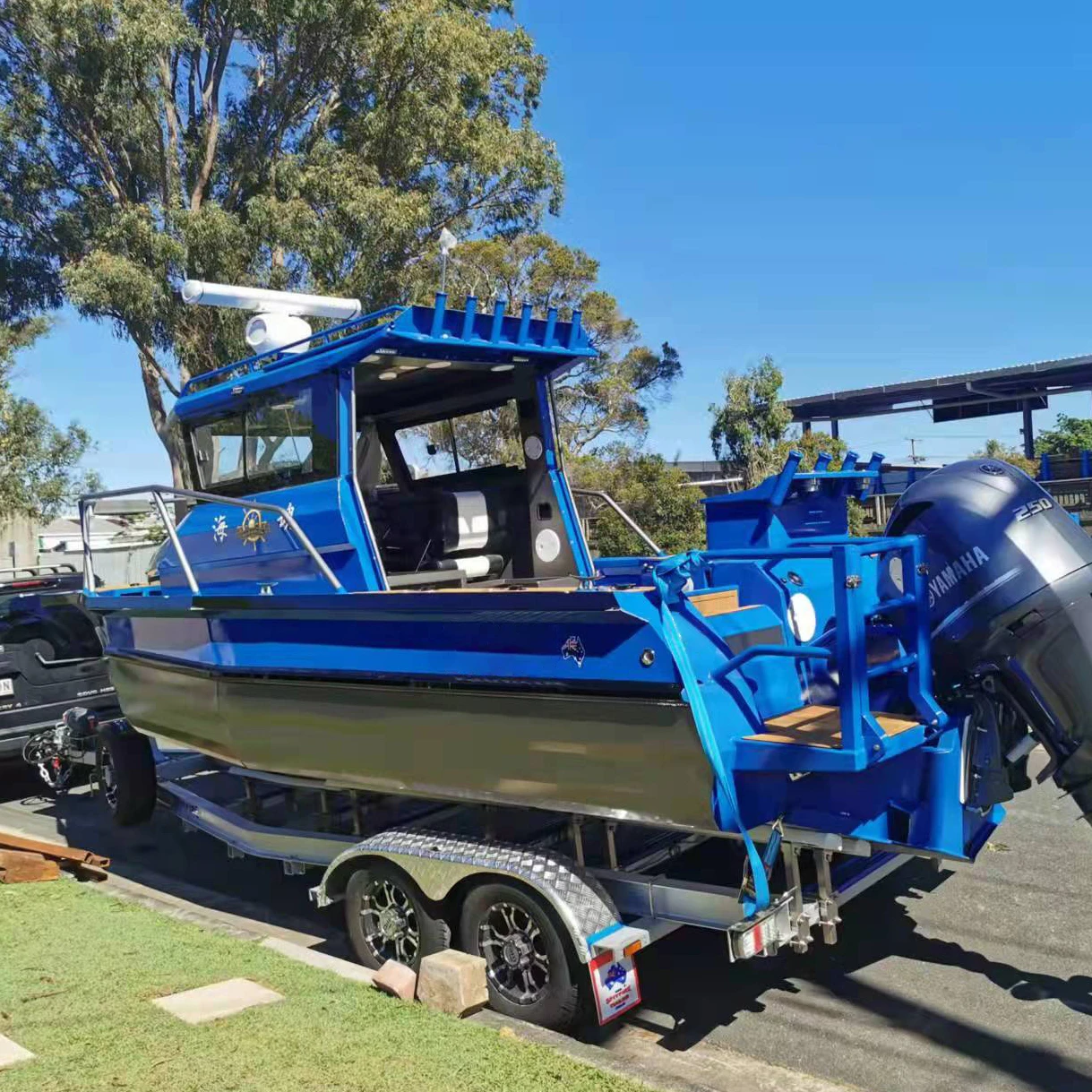 Aluminum fishing offshore vessel with full cabin large space more luxury trailer toilet kitchen engine boats