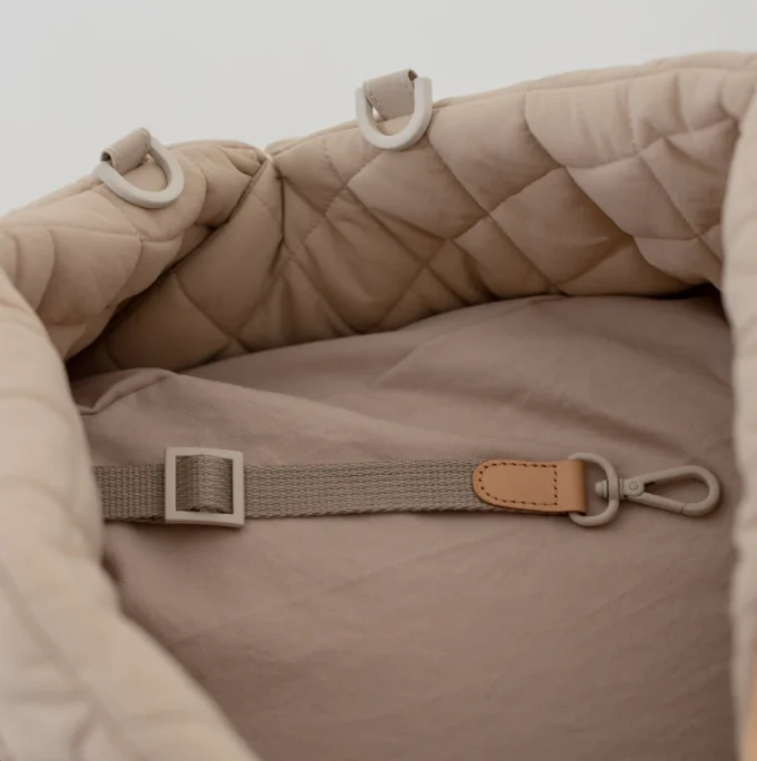 High Quality Luxury Diamond stripe Customized Pet Dog Travel Carrier Bag Fashion Dog Seat Booster Customization Acceptable