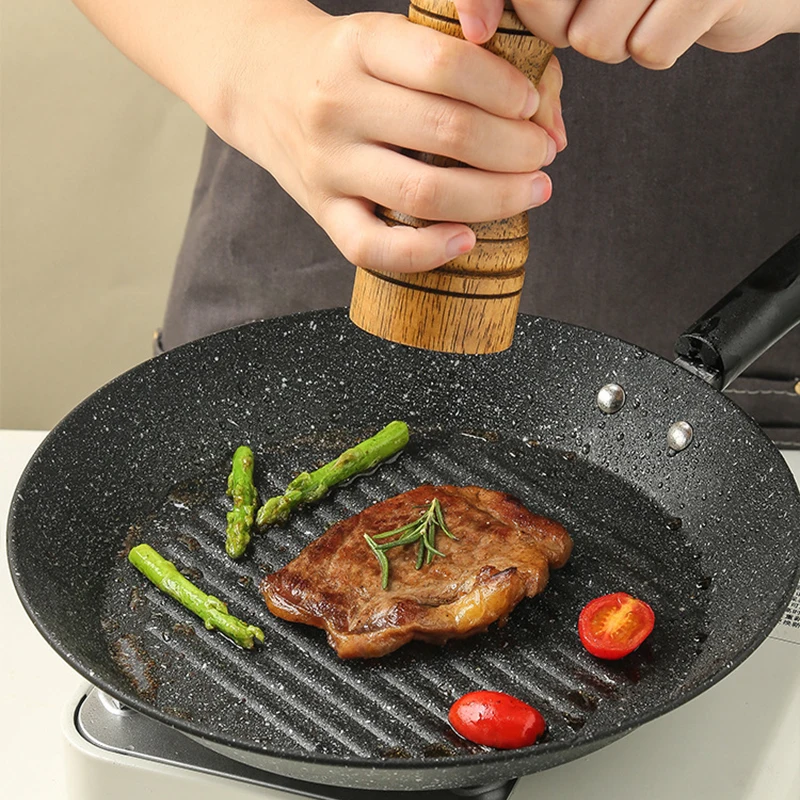Heat-Resistant Handle Stainless Steel Frying Pan Rapid Cooling Easy to Clean