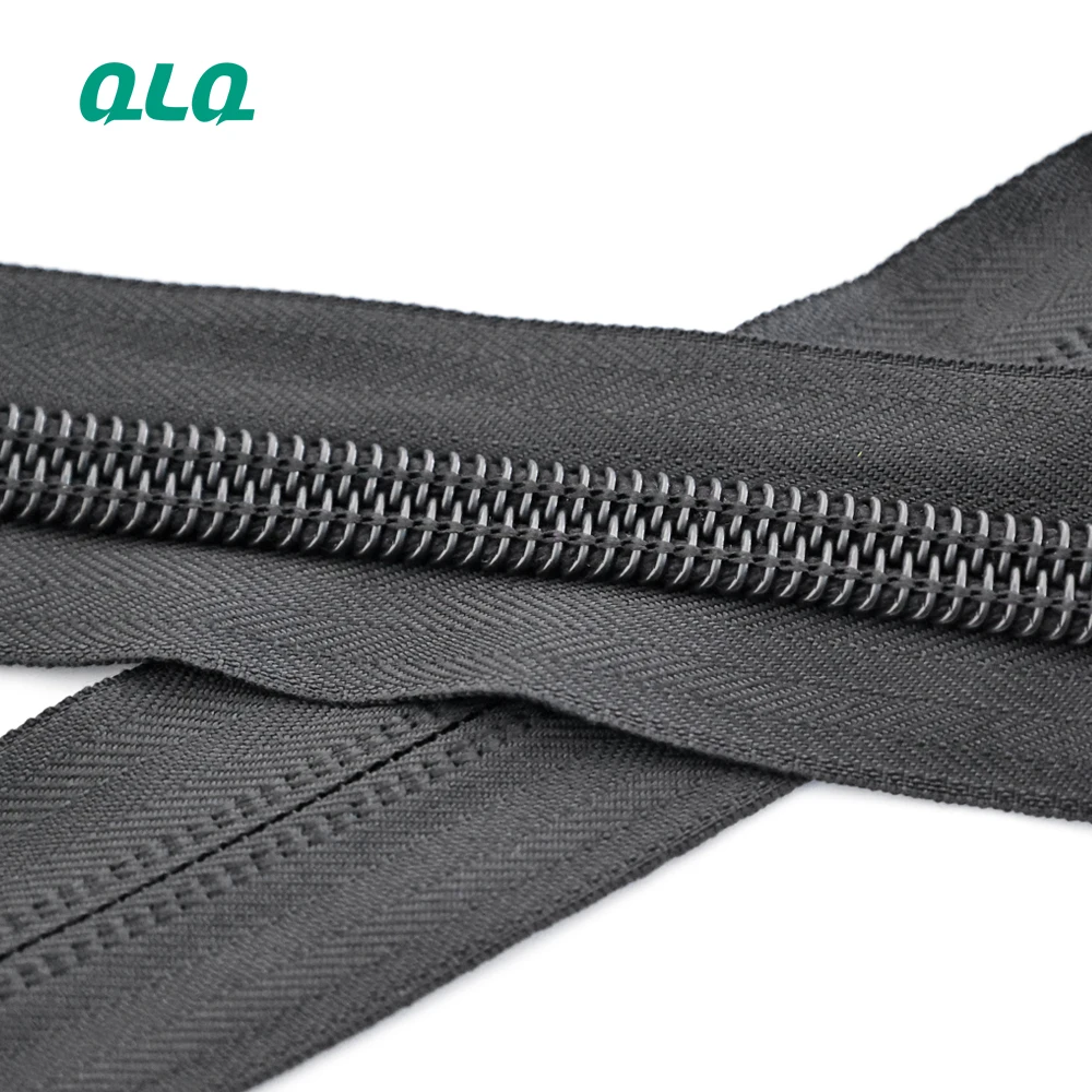 Competitive Price 3# 5# 8# 10# Nylon Zipper Tape By The Yard For Bag Suitcase Luggage Custom Big Zipper Production Nylon Zipper