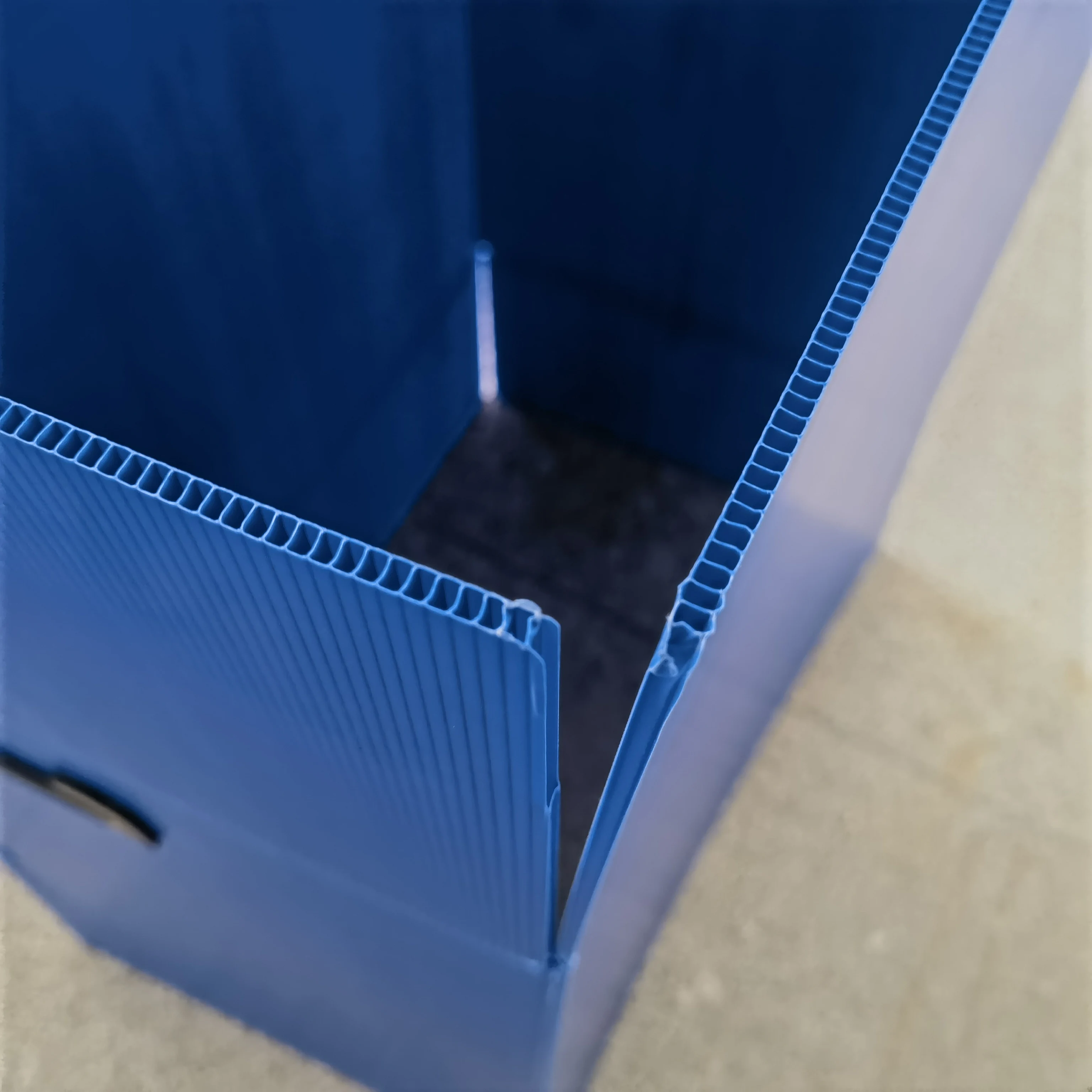 Wholesale Shipping Boxes Workshop Combined Cabinet Parts Organizer  Plastic Stackable Storage Bins PP Corrugated with Handle