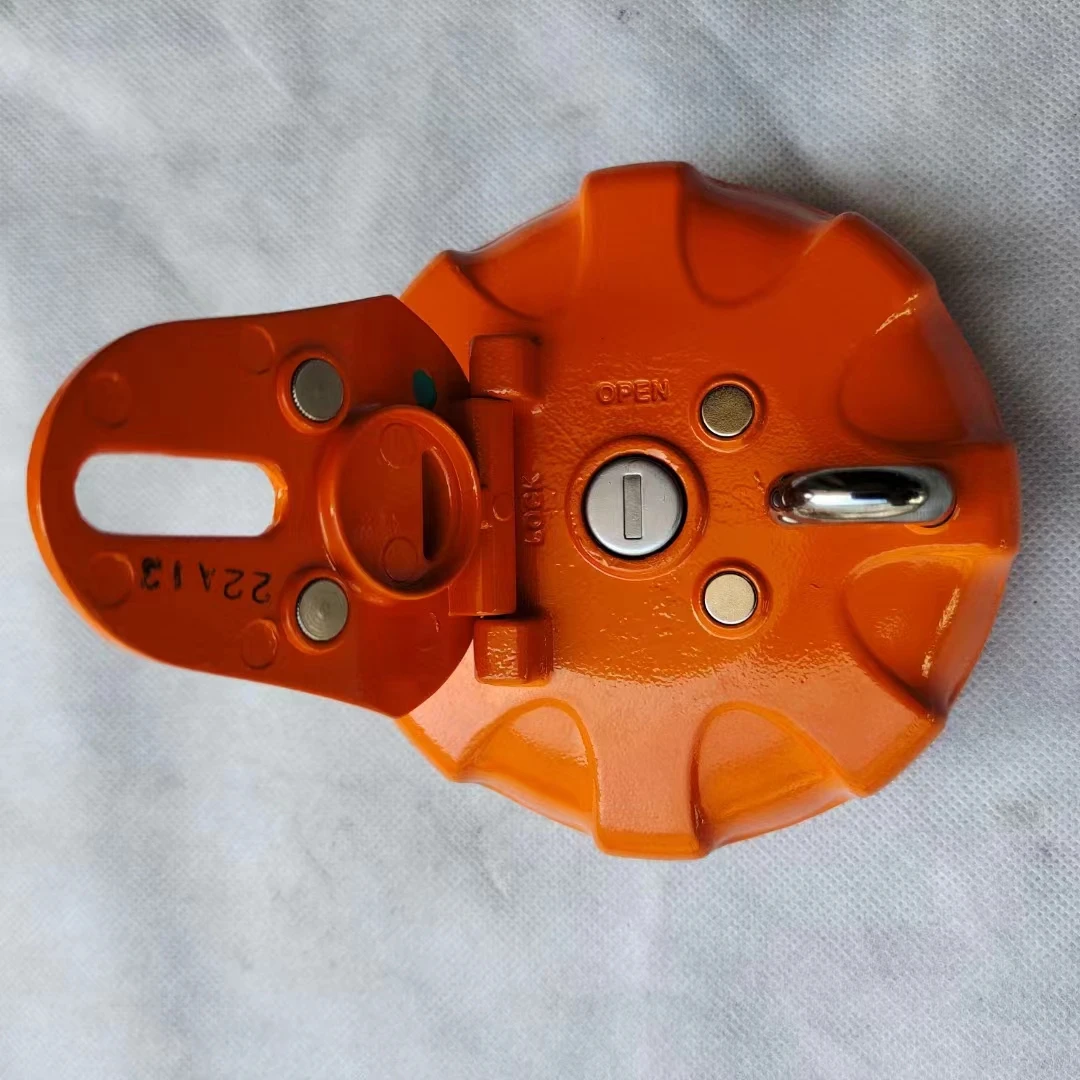 Doosan Daewoo Hyundai Bobcat Excavator Diesel Fuel Tank Doosan Engine Oil Filler Cover 110508-14949A Tank Door Original