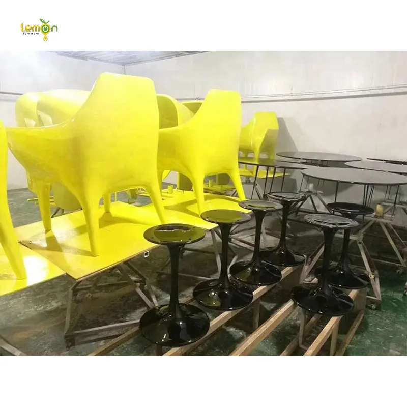 Hot Selling Foshan Furniture Creative High Quality Fiberglass Modern Husk Chair