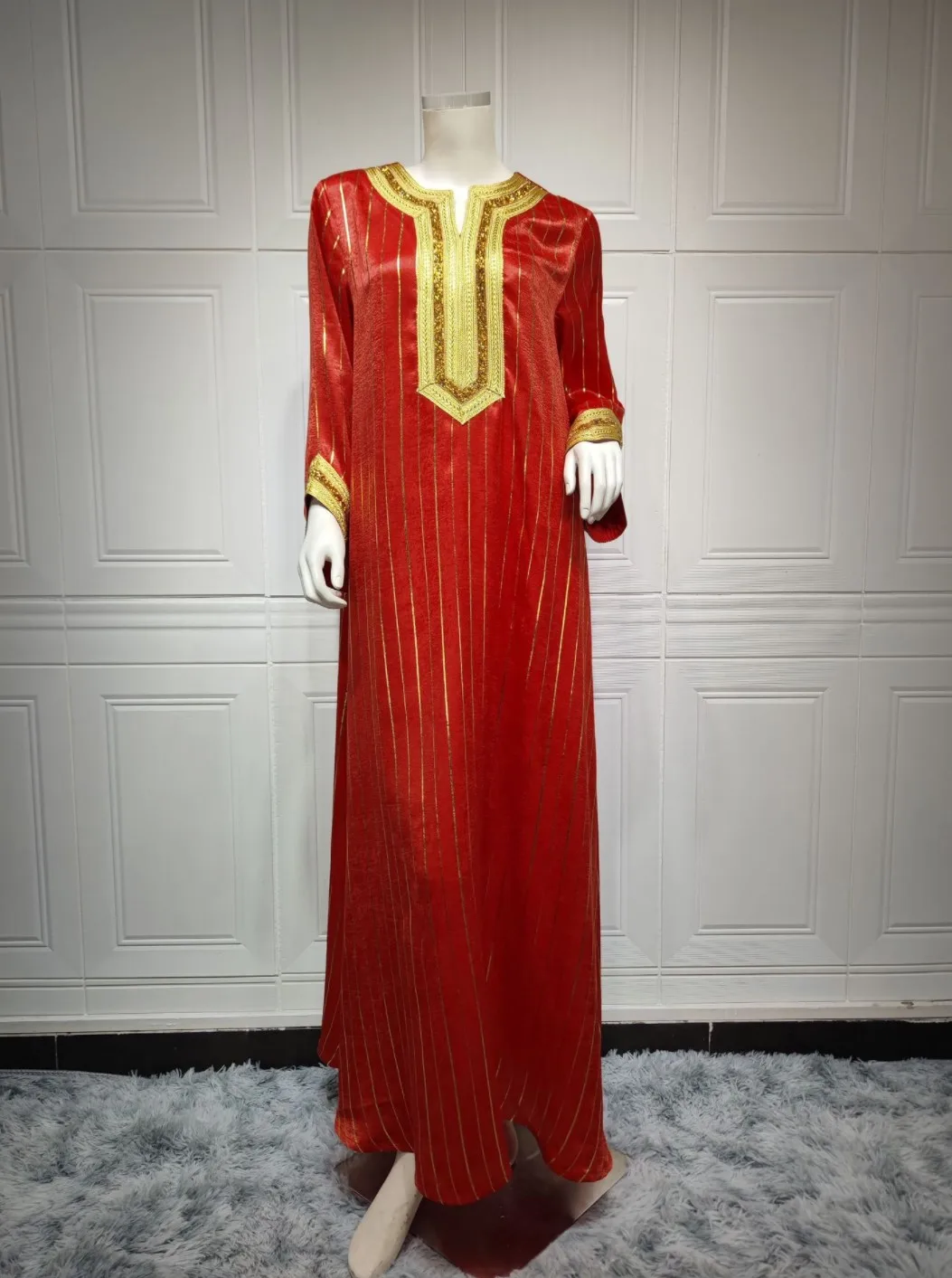 New arrival Islamic clothing Muslim Indonesia Southeast Asia Arabic lady gold blocking hot drilling women abaya dress