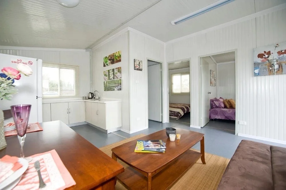 20ft Luxury Living Container Steel Allstar Contemporary Steel Structure 5 Bedroom 3 Bath Luxury Villa 1 Story Stone Outside