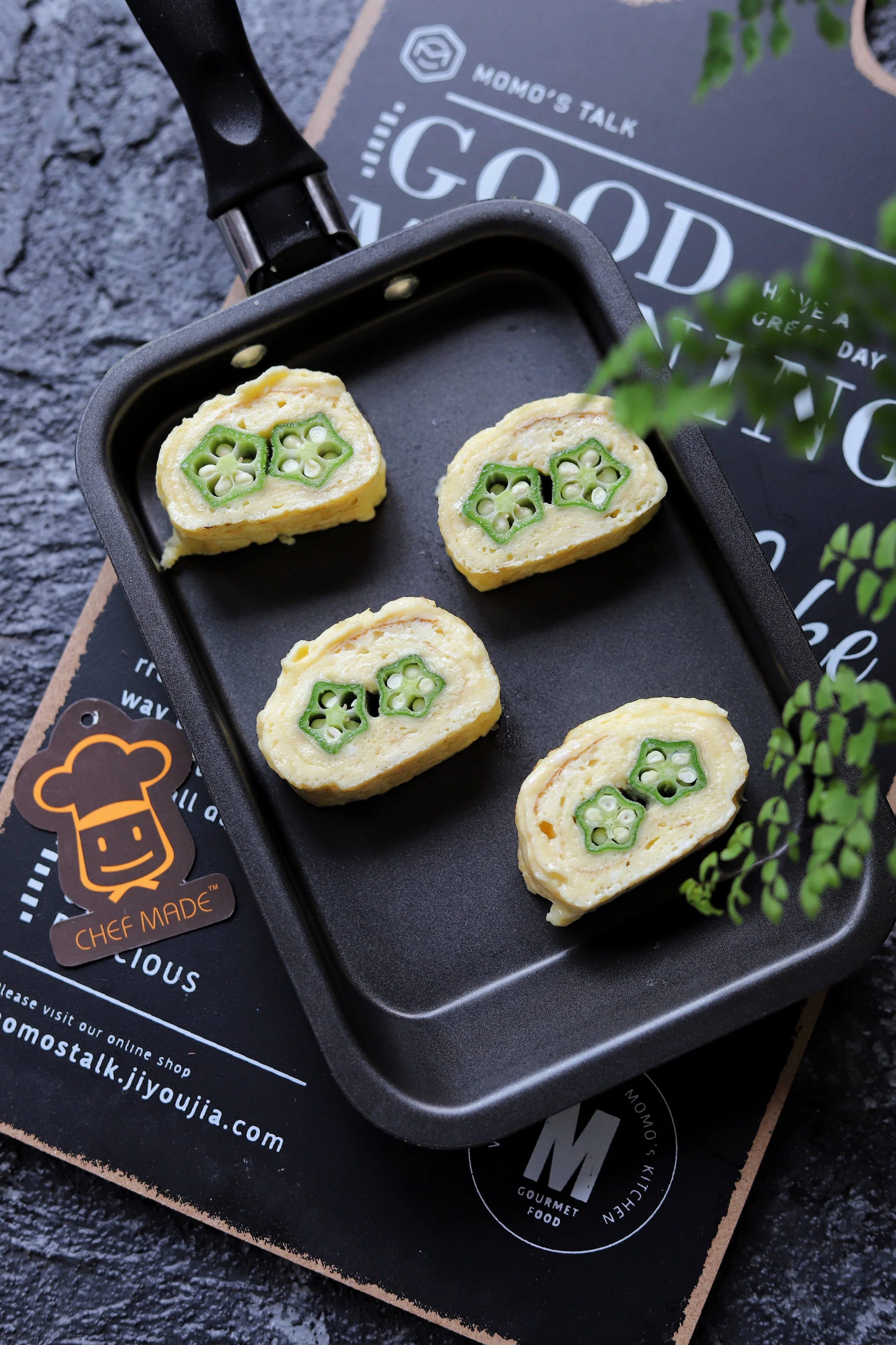 Non-stick carbon steel dazzle colour egg roll frying pan with handle mini pancake pan