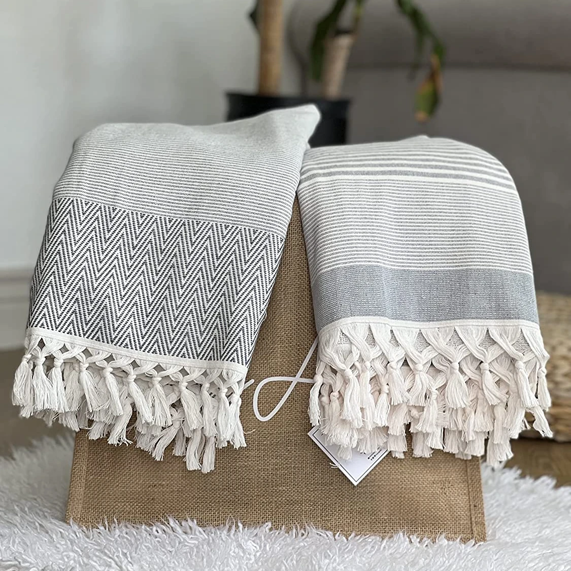 Wholesale  Bath Towel Custom Beige Turkish Beach Towel 100% Cotton Turkish Cotton Beach Towels With Tassels