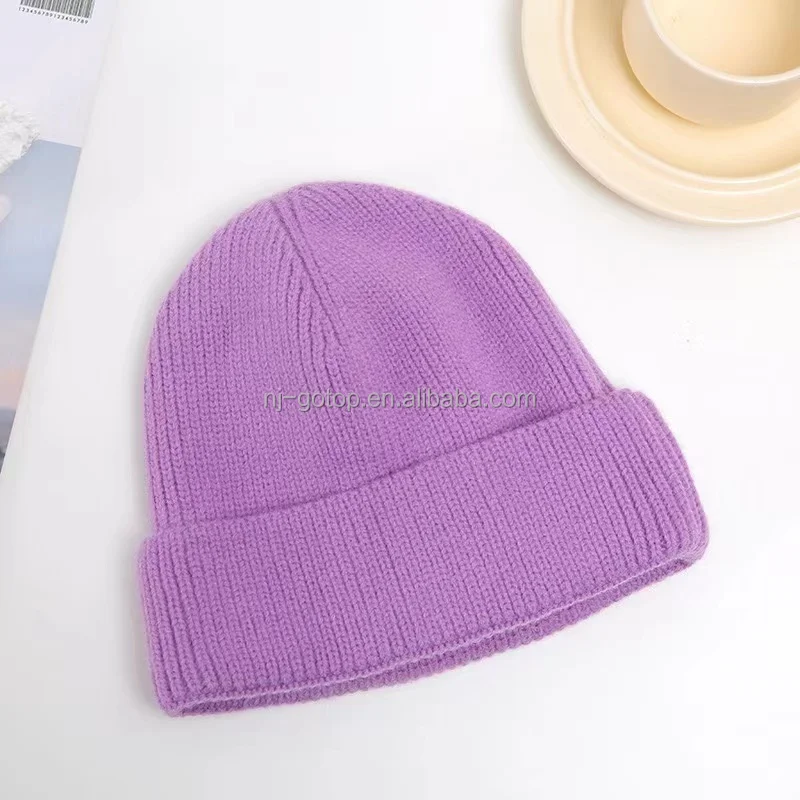 Unisex Daily Beanies for Men and Women Soft Slouchy Winter Knit Fisherman Caps Cuffed Cap with Skull Design for Travel