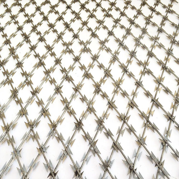 Good selling Galvanized welded razor diamond hole shape wire mesh fence