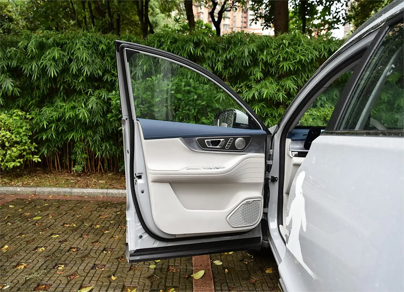 HOT SELLING 2023 CHERY TIGGO 8 PRO NEW ENERGY VEHICLE FIVE/SEVEN SEATS HYBRID SPORT UTILITY VEHICLE  PHEV