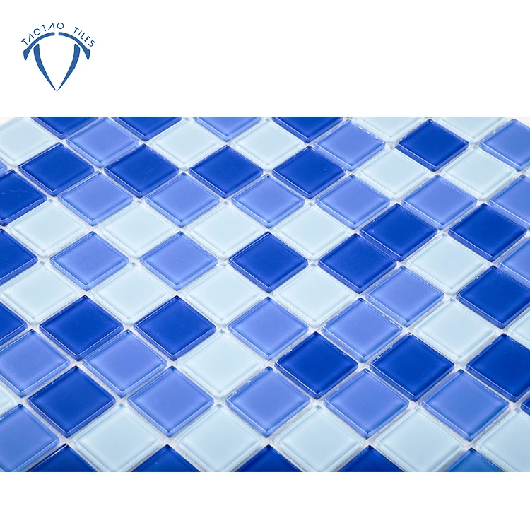 Плавательный бассейн дома декоративные стены плитка стеклянная мозаика желтая синего цвета