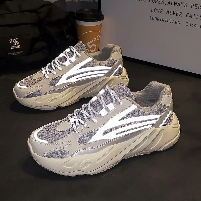 2021New design high quality Y shoes men and women fashion 700 V2 running sneakers