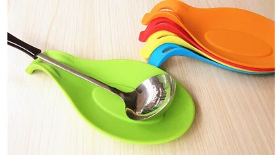 
Multi-function Unbreakable Kitchen Gadgets Small Size Silicone Spoon Rest Holder 