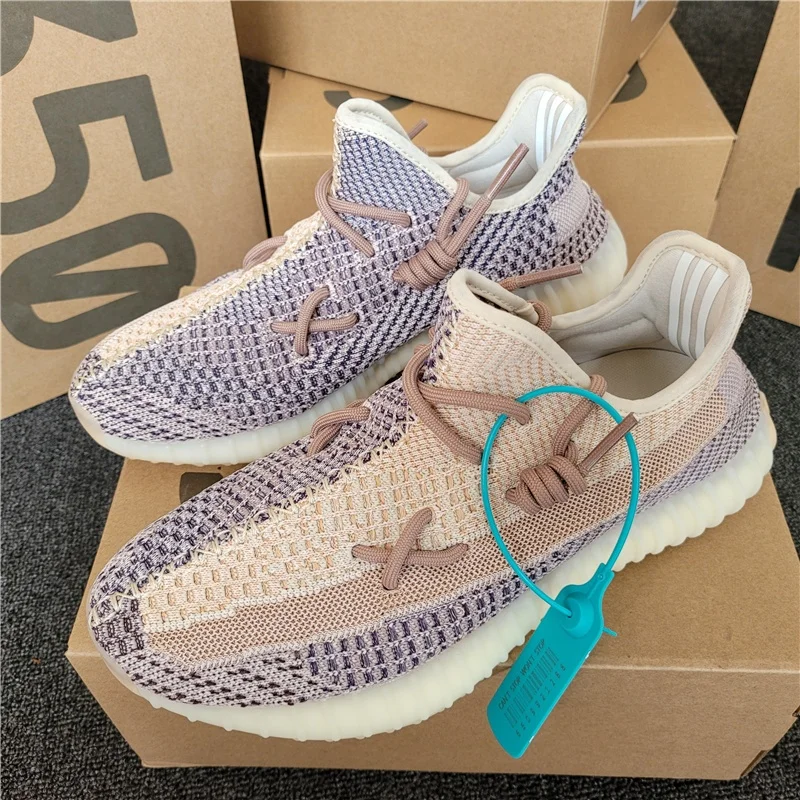 
2021 New Design Original Quality Custom Brand Logo Reflective Yeezy 350 V2 Men Running Sneakers Women Sports Shoes 