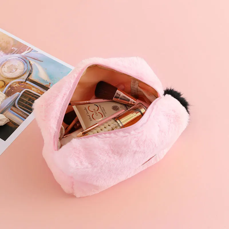 Wholesale Private Label Cute Terry Faux Fur Fuzzy Makeup Bags Sustainable Plush Cosmetic Pouch For Women Organizer Case