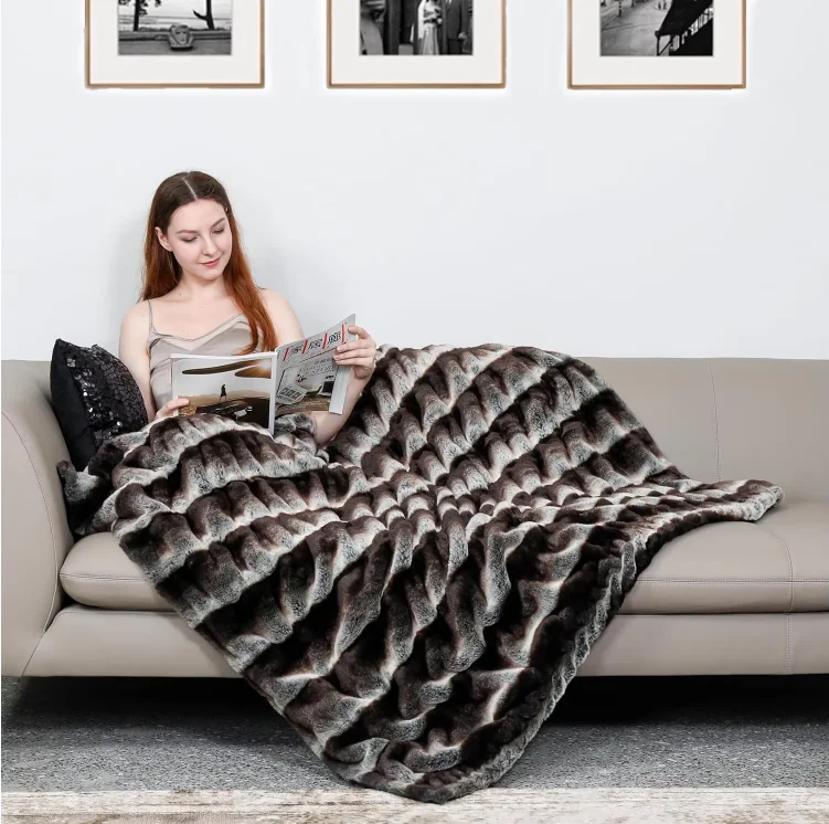 Grey Chinchilla Luxury Faux Fur Throw Blanket Mink Fur Warm Blanket for Couch Sofa Decor Bedding Room