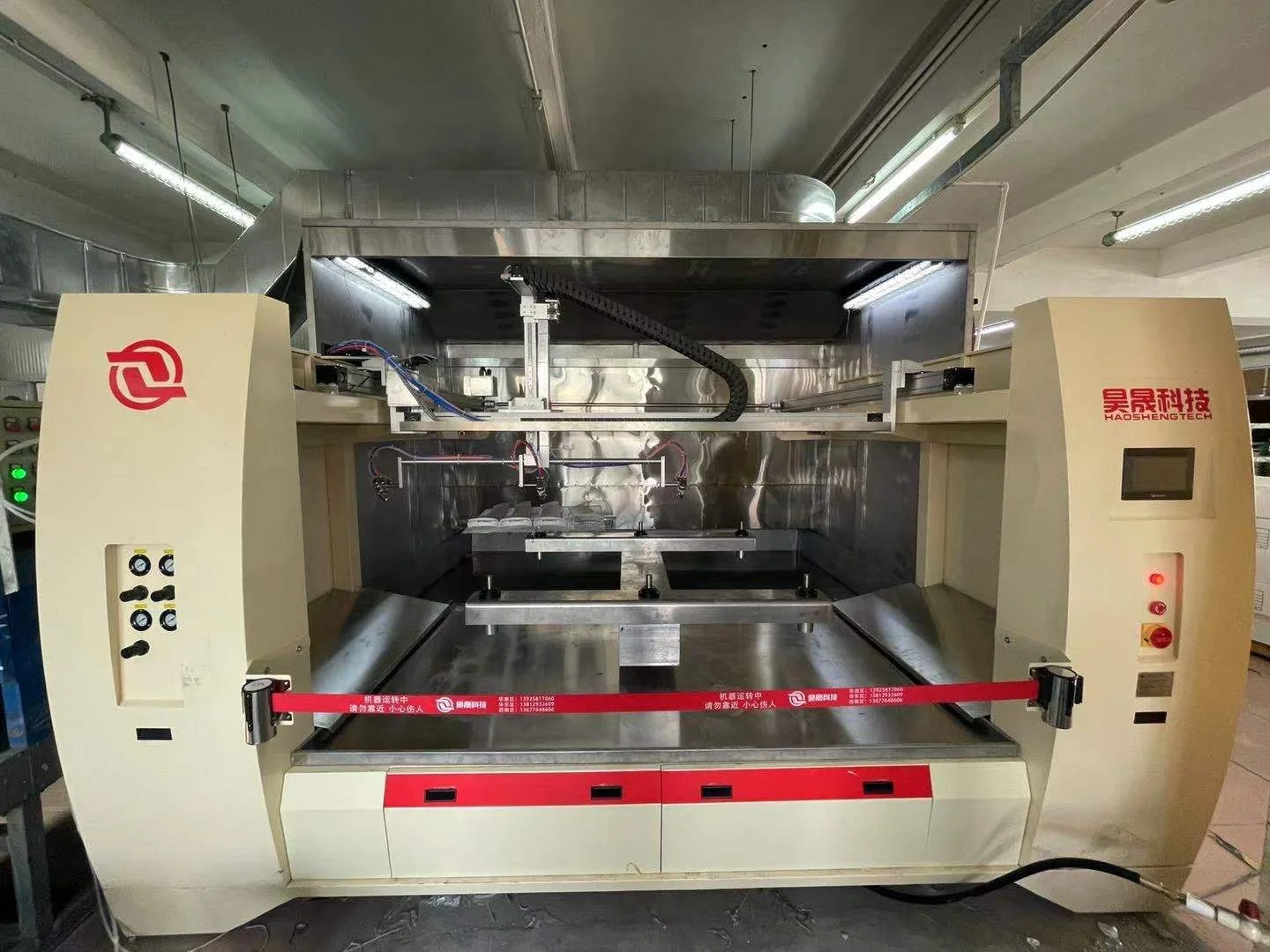 2021 China High Quality Automatic  spray painting machine for Glass and wood