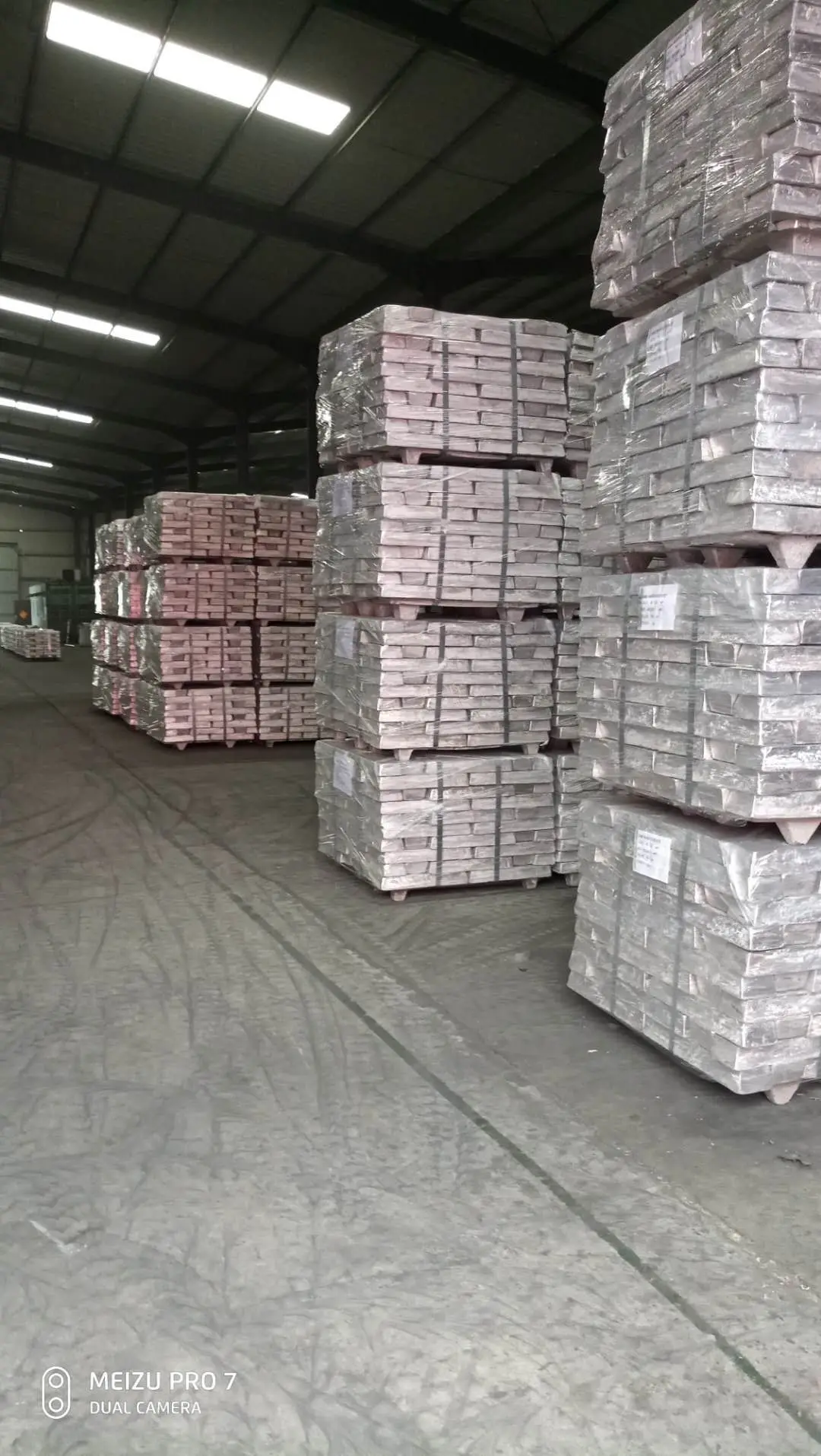 Magnesium Ingots Made in China Magnesium Ingot Scrap with Competitive Price