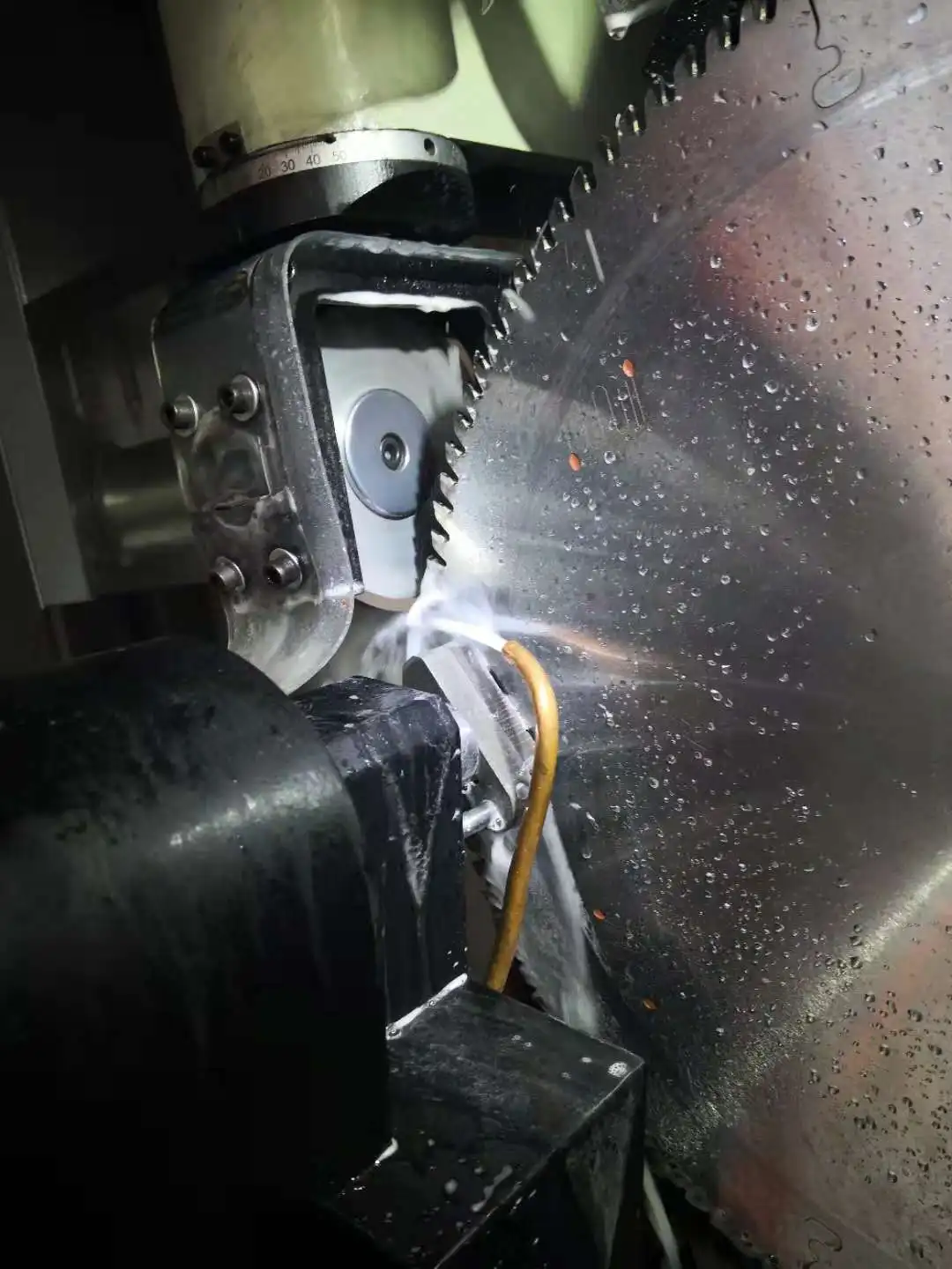 Станок для резки пилы из карбида