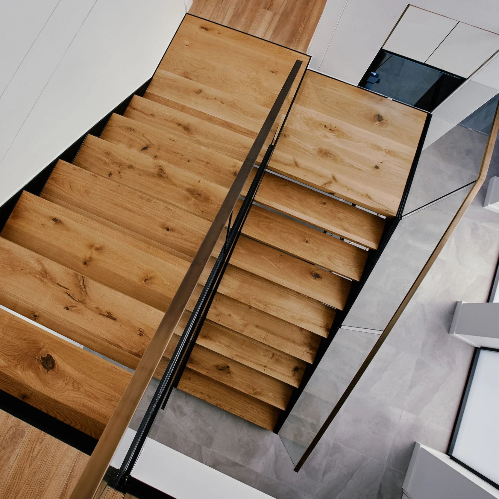 Oak Wood Steps Double Steel Plate Stringer Stairs For Home