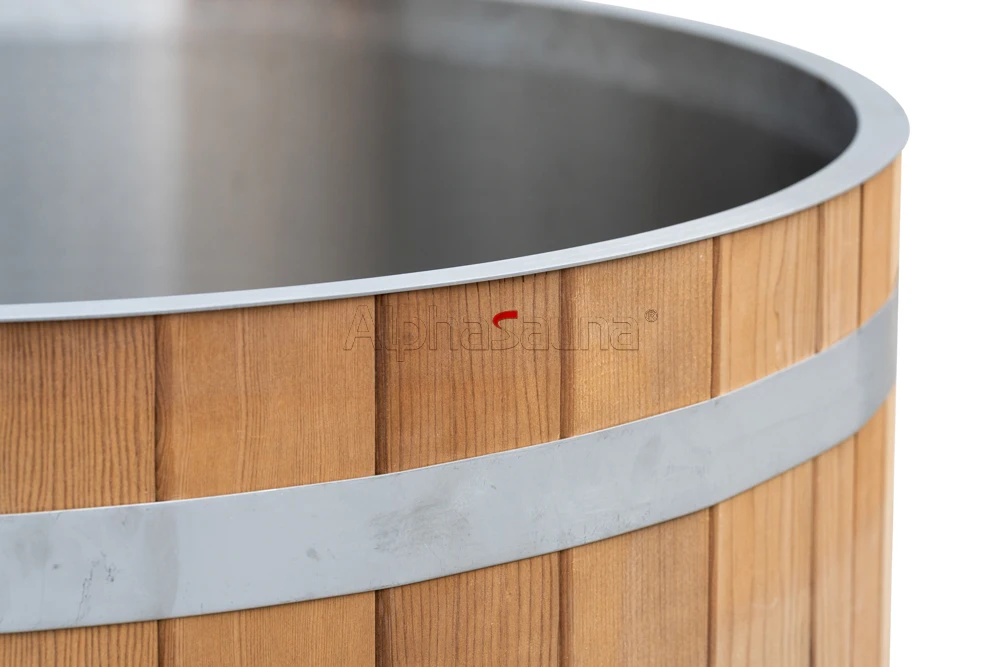 New Design Wooden Outdoor Wood Cold Plunge Tub Cedar Wooden Stainless Steel Liner Ice Bath With Water Chiller OptionalFor Sale