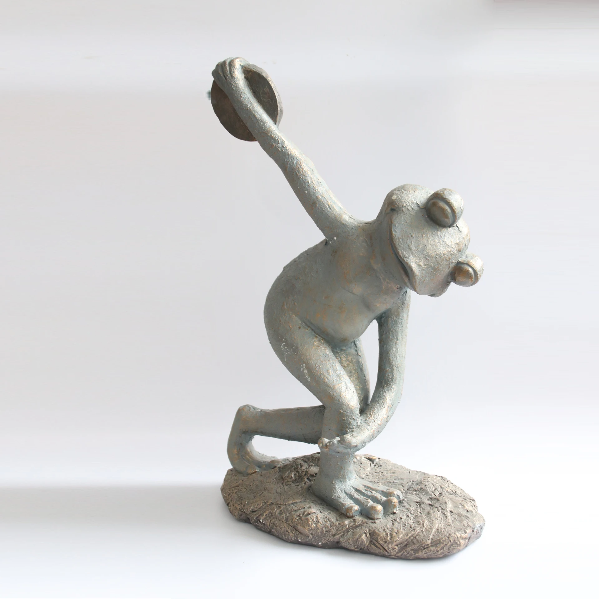 factory large polyresin garden Triassic frogs