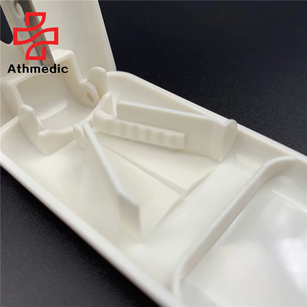 2023 Athmedic food grade drug tablet pill cutter with hold Visible pill cutter solid color pill cutter spliter