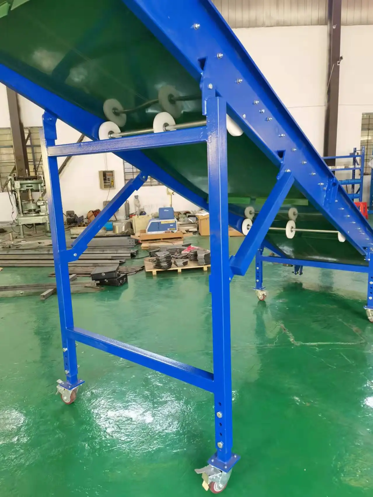 Outstanding Features Eco - friendly Double Shaft Textile Fiber Used Clothes Plastic Shredder