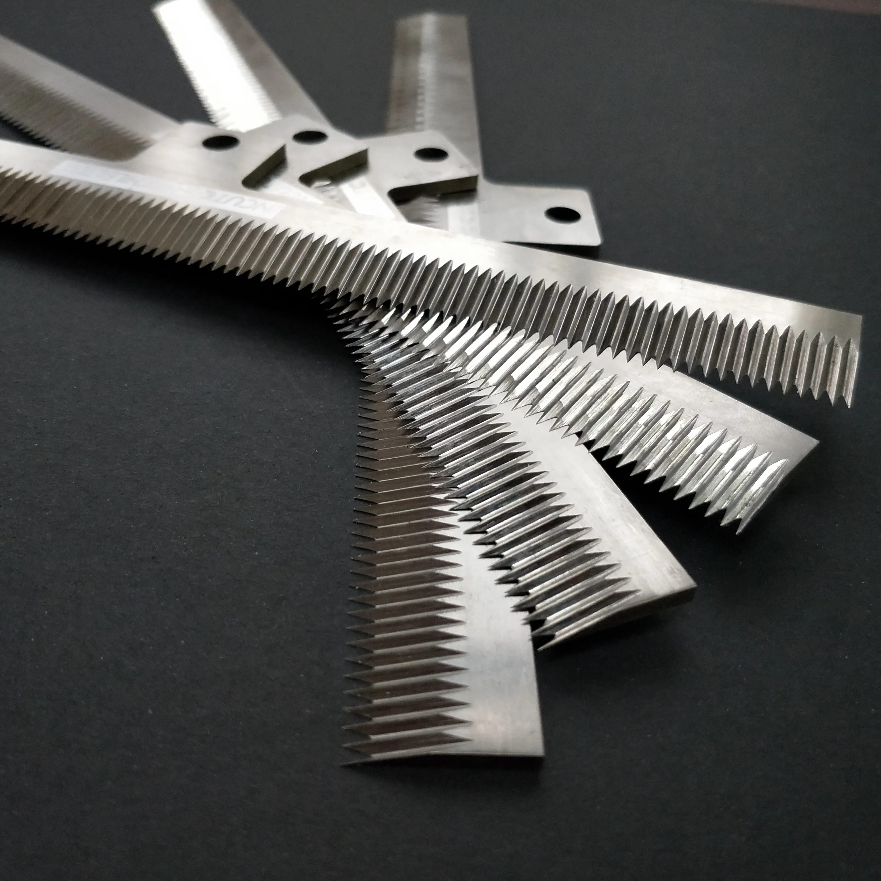 Запечатывания челюсти нож