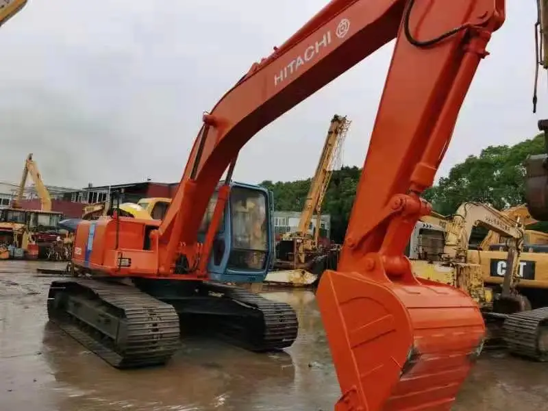 Japan used Hitachi EX200 excavator low working hours sold at a low price the original Hitachi EX200 ZX120 ZX200 EX60 excavator